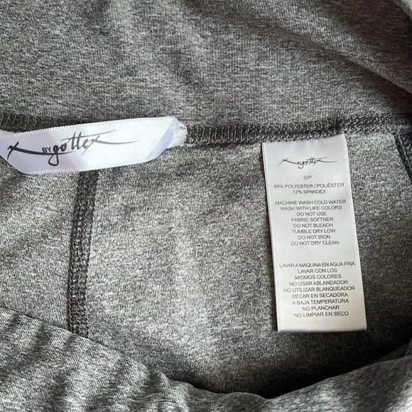 Assorted workout leggings bundle - Picture 7 of 13